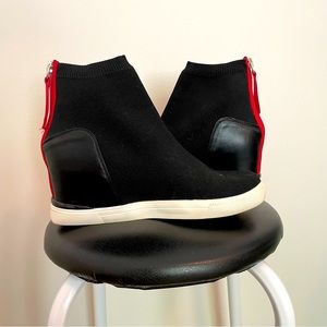 Exe Black Wedge Zip Up Boots - Sz 9